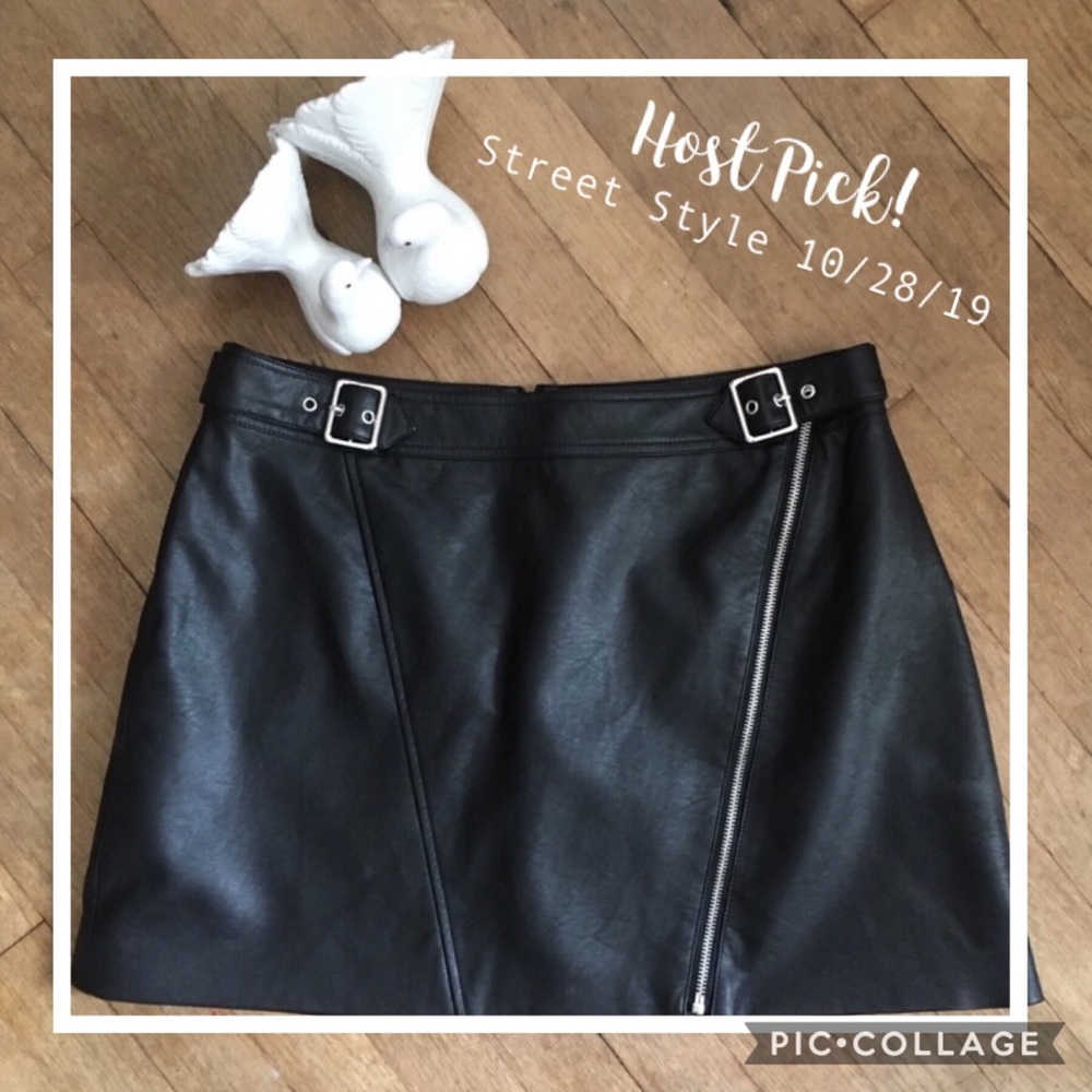 Host Pick! Punk Vegan Leather Mini w/Zipper Detail